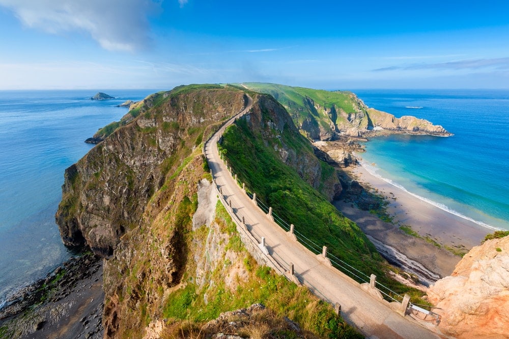 Isthmus coastal landform in UK