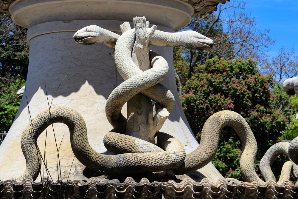 Snake statue in Virginia