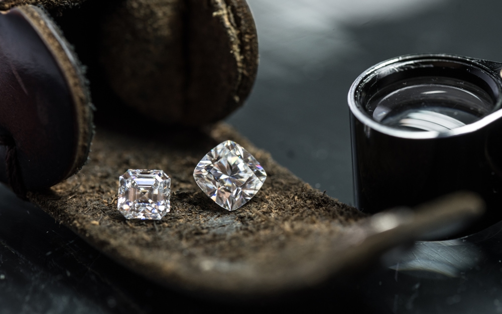 image of Cushion and assher cuts diamonds