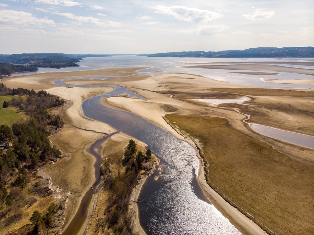 The Glomma river has formed Europe's largest inland delta, entering Lake Øyeren, an example of inland delta