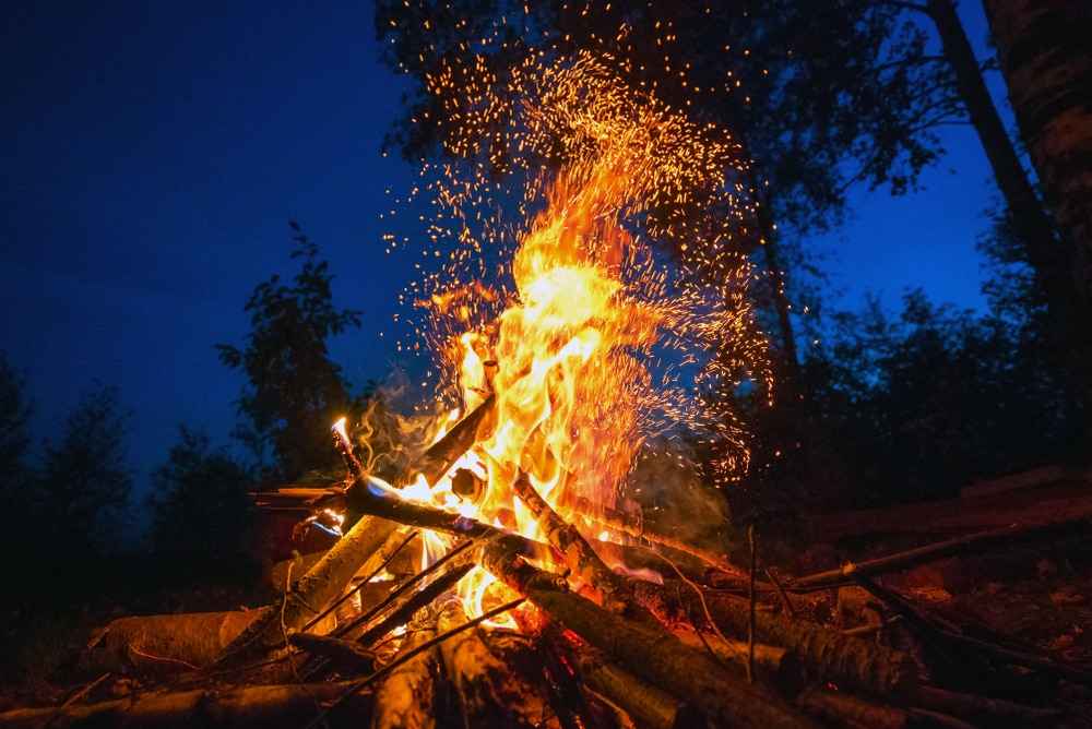 Fire set in the middle of the night
