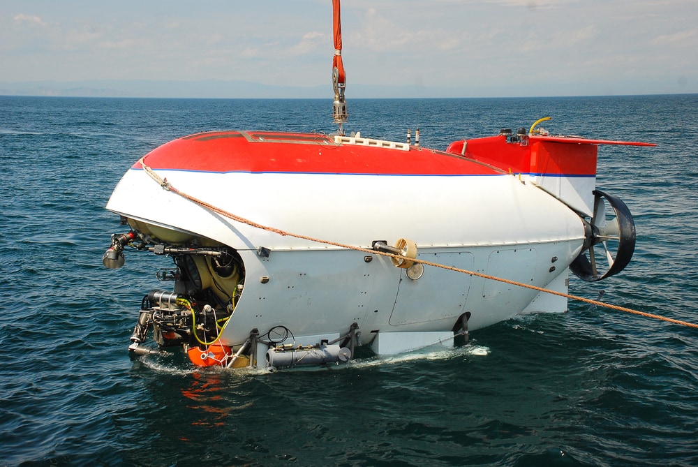 Submarine ready to get down the ocean