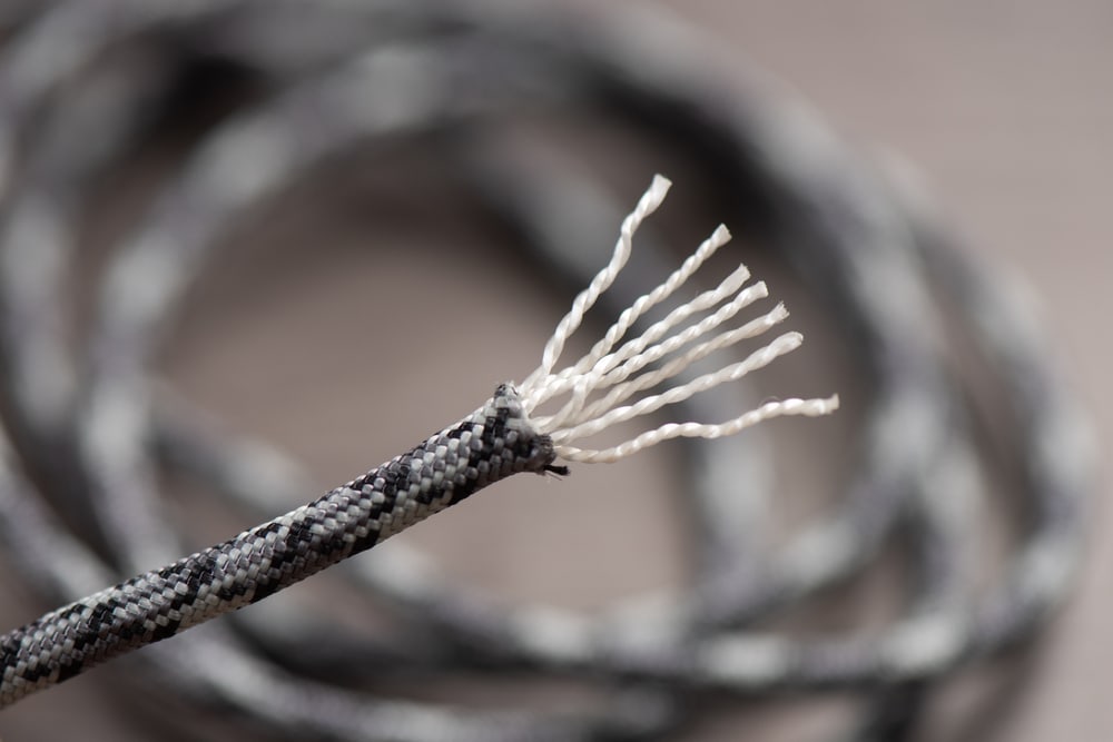 nylon strands inside a paracord